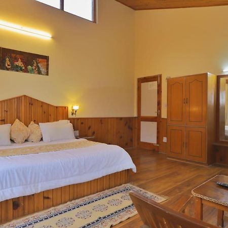 Villa Grey Moustache 4Bhk Manāli Exterior foto