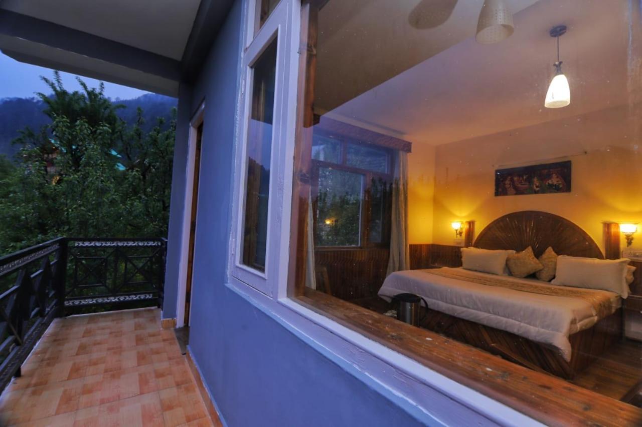 Villa Grey Moustache 4Bhk Manāli Exterior foto