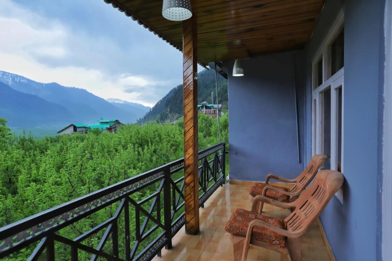 Villa Grey Moustache 4Bhk Manāli Exterior foto